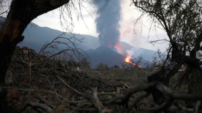 El volcán de Cumbre Vieja en La Palma - Kike Rincón - Europa Press