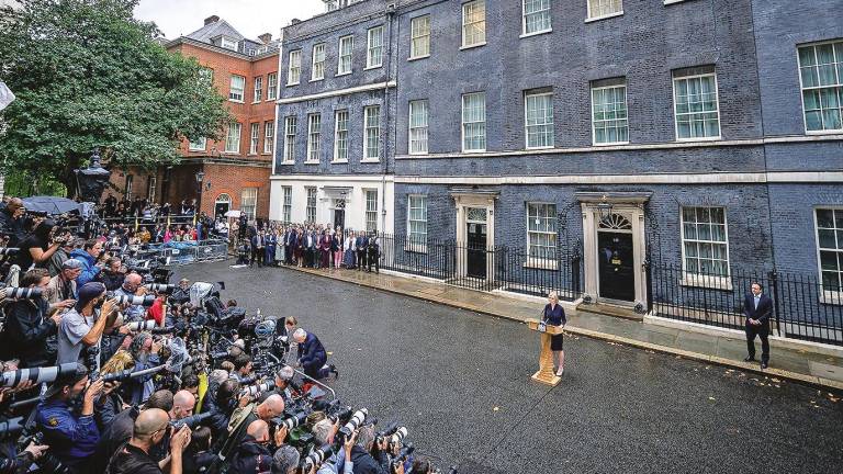 Liz Truss, ayer, en Downing Street, durante su primer discurso como primera ministra de Reino Unido. Foto: Europa Press
