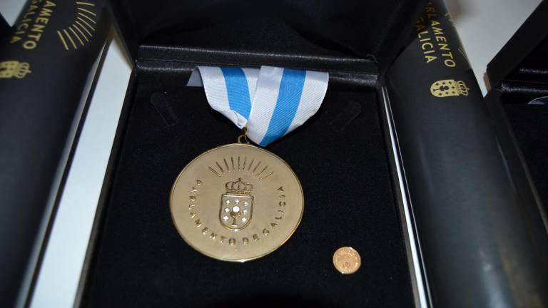 Imaxe da Medalla do Parlamento de Galicia que lle será entregada o martes ás fundacións herdeiras da Xeración Nós. PARLAMENTO DE GALICIA