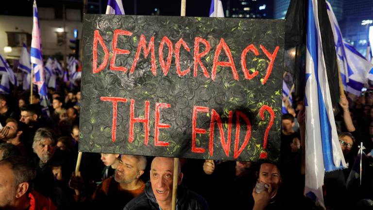 Manifestación en Tel-Aviv contra las medidas impuestas por el nuevo Gobierno ultra. Foto: Abir Sultan / Efe