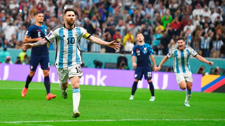 Leo Messi celebra el 1-0 en el Argentina-Croacia de las semifinales del Mundial de Catar - Maximiliano Luna/telam/dpa