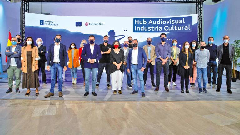 Participantes na presentación por parte do conselleiro de Cultura do Hub Audiovisual das Industrias Culturais. Foto: Xoán Crespo