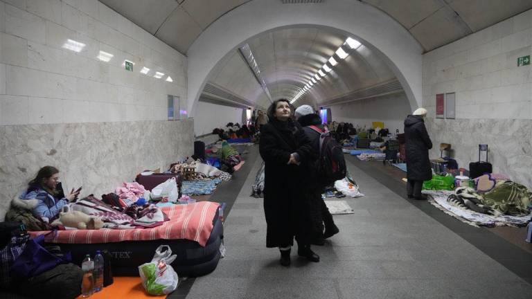 Miles de personas utilizan el metro de <a rel="nofollow" href="https://es.wikipedia.org/wiki/Kiev" target="_blank">Kiev</a> como refugio antiaéreo. (Fuente, www.nationalgeographic.com.es/fotografia)