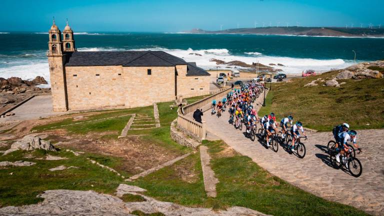 Recorriendo Galicia. O Gran Camiño pasará por las cuatro provincias gallegas con algunos de los mejores ciclistas del mundo. Foto: Emesports