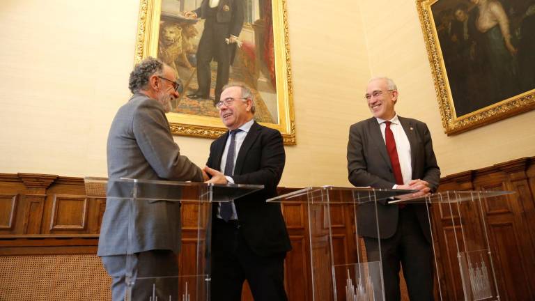 José Ramón Sempere, Sánchez Bugallo y Guinarte en la firma del convenio. Foto: A. Hernández