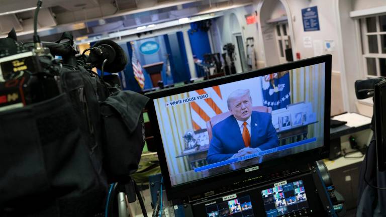 El presidente de Estados Unidos en las imágenes del vídeo difundido. FOTO: EFE/EPA/Chris Kleponis