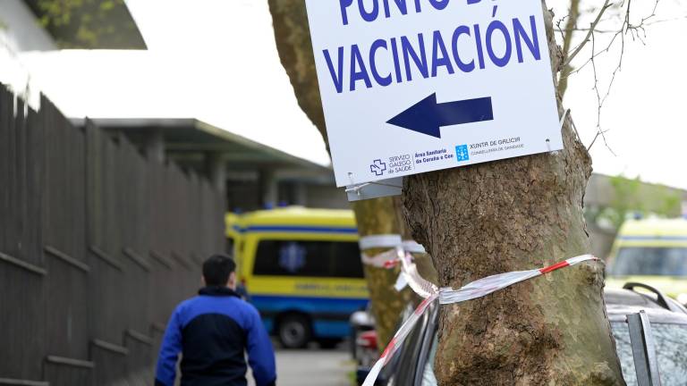 Indicaciones para el punto de vacunación en el Hospital Marítimo de Oza, en A Coruña Foto: M.Dylan/E.P.