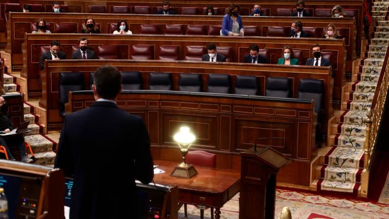 El presidente del Gobierno, Pedro Sánchez, interviene desde su escaño en la sesión de Control al Gobierno en el Congreso de los Diputados . Foto: Europa Press