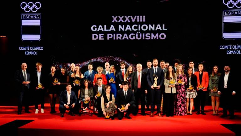 Los premiados en la gran gala del piragüismo. Foto: FEGAPI
