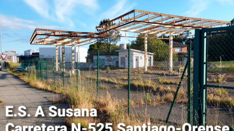 Estación de Servicio de A Susana (Santiago) abandonada, en la carretera N-525 con dirección Ourense. Foto: J.B.