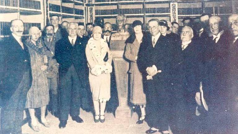 Participantes no acto de inauguración da Biblioteca América da Universidade de Santiago de Compostela. Foto: CCG