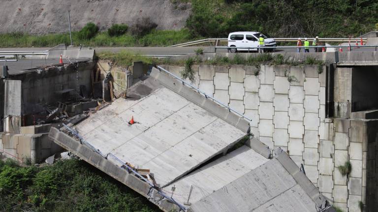 Vista del viaducto en la parte que se desplomó este jueves FOTO: Ana Maria Fernández Barredo