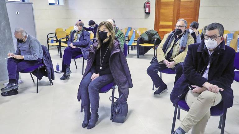 vista de los acusados en el juicio por el supuesto fraude millonario de subvenciones, ocurrido en la Confederación de Empresarios de Galicia (CEG) hace dos décadas. Foto: Xoán Rey 