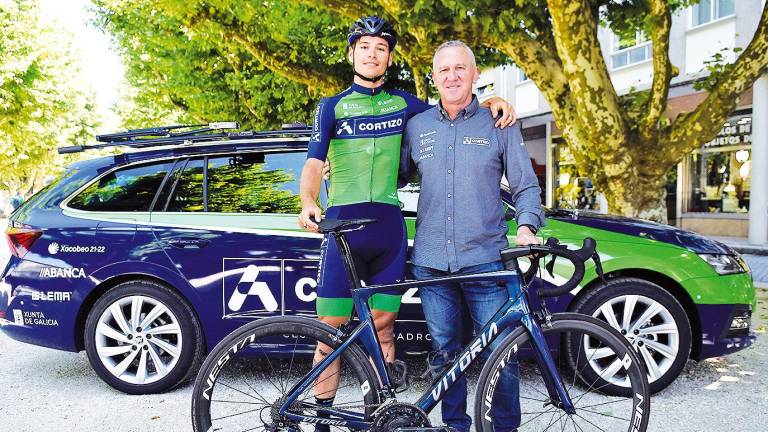 Eric Fagúndez y Jesús Blanco Villar, del Club Ciclista Padronés-Aluminios Cortizo. (Foto: Puri Sangiao)