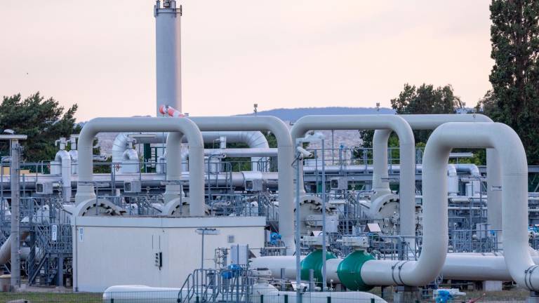 Mecklemburgo-Pomerania Occidental, Lubmin: Vista general de los sistemas de tuberías y dispositivos de cierre en la estación receptora de gas del gasoducto Nord Stream 1 Mar Báltico y la estación de transferencia del OPAL (Ostsee-Pipeline-Anbindungsleitung - Baltic Sea Pipeline Link) gasoducto de larga distancia. El gasoducto Nord Stream 1 del Mar Báltico, a través del cual el gas natural ruso ha estado fluyendo hacia Alemania desde 2011, se cerrará durante unos diez días para trabajos de mantenimiento programados. Foto: Jens Büttner/dpa 11/07/2022