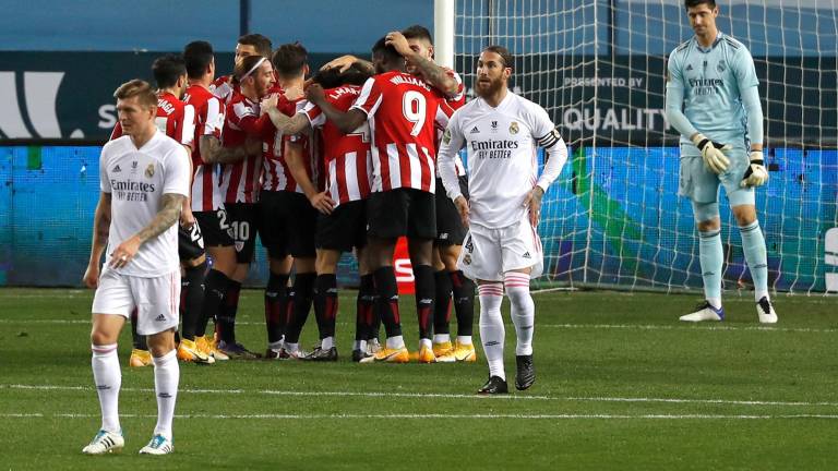 Los jugadores del Athletic celebran un gol ante la frustración de Kroos, Ramos y Courtois. Foto: Jorge Zapata