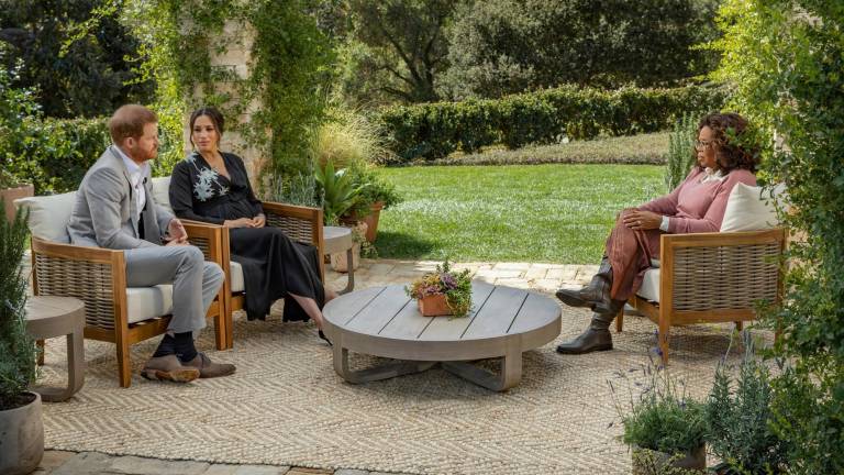 Entrevista. El príncipe Harry y Meghan Markle con Oprah Winfrey. Foto: Europa Press