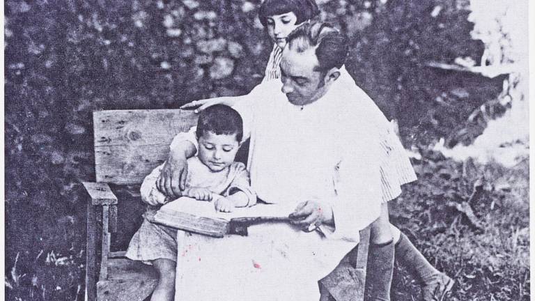 infancia. Díaz Baliño cos seus fillos, Isaac e Chita, nunha fotografía tomada no ano 1925