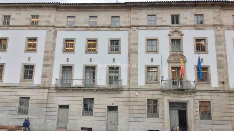 El acusado por abuso sexual a una menor será juzgado este martes en la sección cuarta de la Audiencia Provincial de Provincial de Pontevedra.
