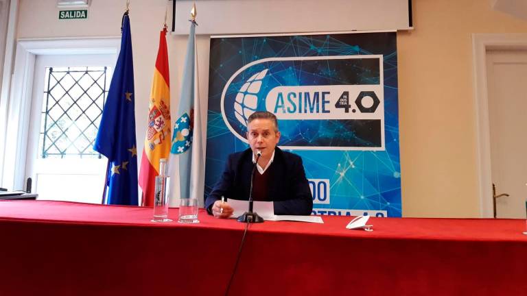 El secretario general de la Asociación de Industriales Metalúrgicos de Galicia (Asime), Enrique Mallón, en una rueda de prensa. FOTO: ASIME