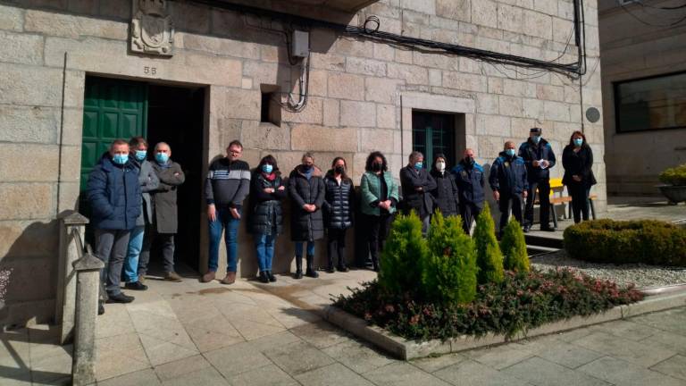 Concentración de apoio o pobo ucraíno diante do Concello de Silleda