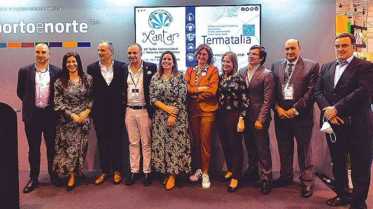 Fotografía de familia de los participantes en la presentación de Termatalia y Xantar en Lisboa.