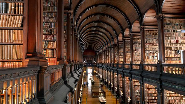 1976. Biblioteca del Trinity College de Cambridge. De Christopher Wren. (Imagen, <u>smythacademy.com</u>)