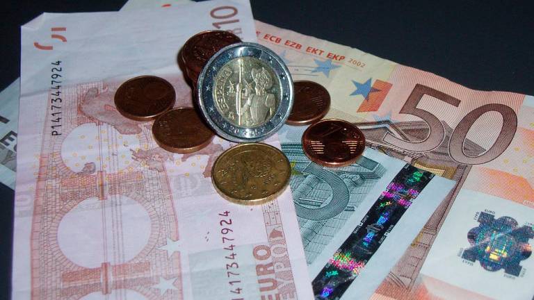 Monedas y billetes de euro. Foto: Flickr.