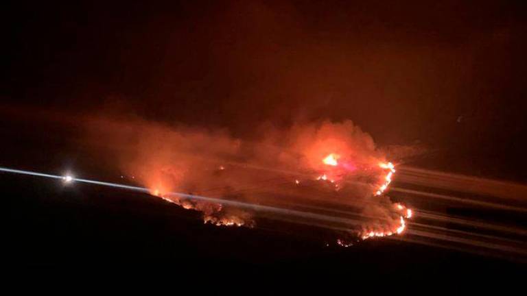 Imagen del incendio de Lobeira, sobre las 23.00 horas de este miércoles. Foto: Incendios de Galicia