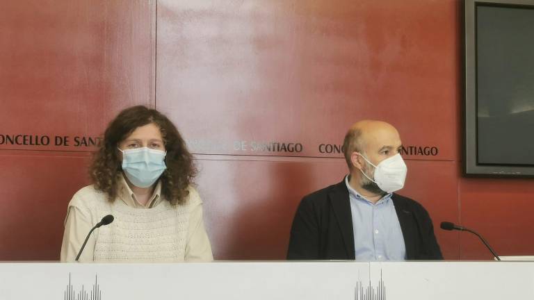 Goretti Sanmartín y Néstor Rego, durante la rueda de prensa ofrecida hoy en Santiago Foto: ECG