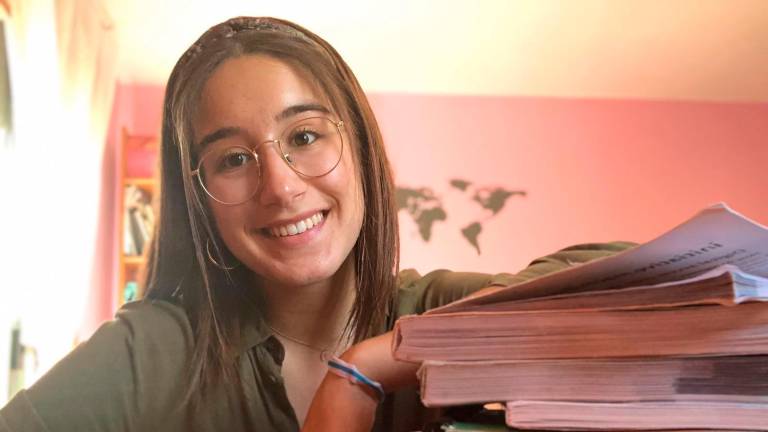 NOELA RIVAS, una estudiante disciplinada, consiguió una de las mejores calificaciones de Galicia en la ABAU