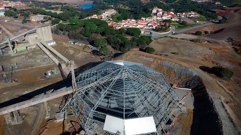 Espectacular domo y cubierta realizada para Atalaya Mining por Metaldeza en la mina de Riotinto, en Huelva. Foto: Metaldeza