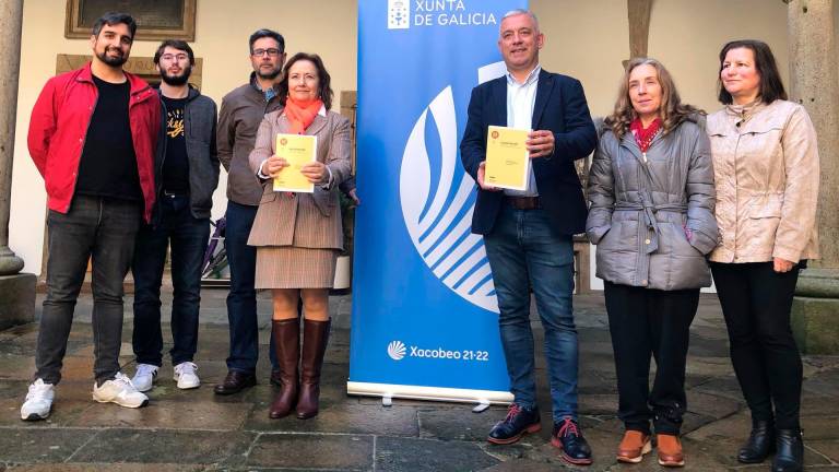 Participantes na presentación do novo volume dos tres Centros de Estudos Galegos da Xunta.