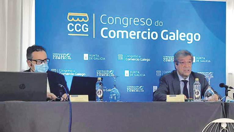 Desde Lugo, José María Seijas, el presidente de la FGC, a la derecha, fue uno de los encargados de clausurar en Congreso