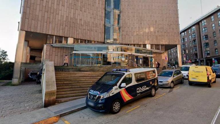 La Audiencia de A Coruña juzga a una mujer por presunta apropiación de más de un millón de euros