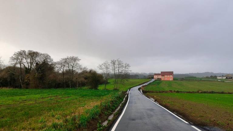 Estrada que une Reparada e Castromil, na parroquia de Salto. Foto: Concello de Vimianzo