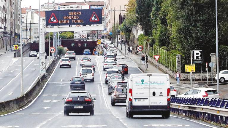 Incluye también el mantenimiento y conservación del túnel urbano del Hórreo e instalaciones de alumbrado público y semáforos. Foto: Antonio Hernández