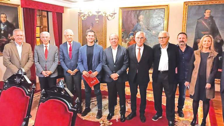 Borja Verea reuniuse con membros da Real Sociedad Económica de Amigos del País