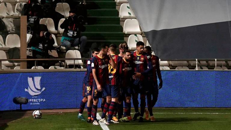 Los jugadores del FC Barcelona celebran el gol de Frenkie de Jong. Foto: Rafa Alcaideo