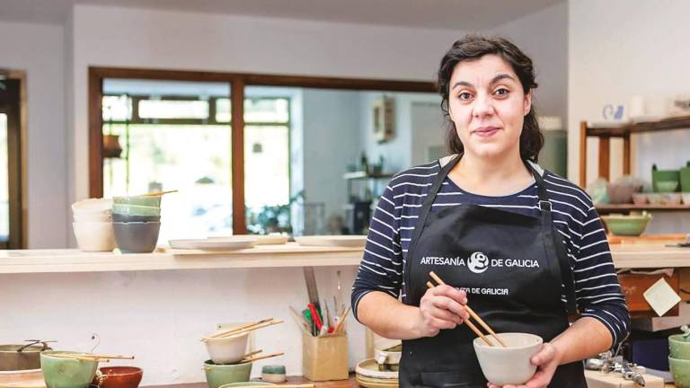 La ceramista Laura Delgado gana el Premio Artesanía de Galicia 2022