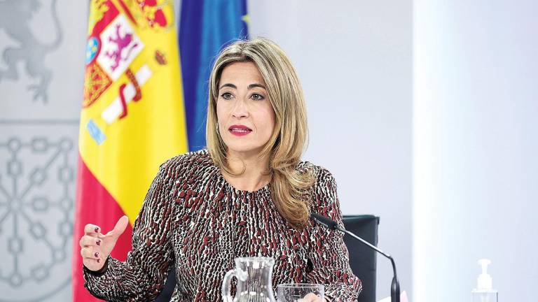 la ministra de Transportes, Movilidad y Agenda Urbana, Raquel Sánchez, en una rueda de prensa este martes. Foto: E.P. 