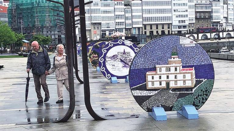 A Coruña. Exposición de murales en A Marina. Foto: Lar