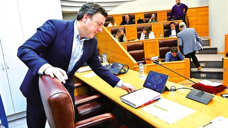 pleno. O presidente da Deputación da Coruña, Valentín González Formoso, durante a votación dos orzamentos para o vindeiro ano. Foto: D.C. 