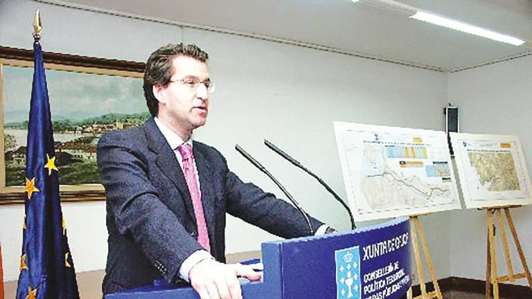 XUNTA. Alberto Núñez Feijóo en su etapa como conselleiro de Política Territorial, en el año 2003. Foto: ECG