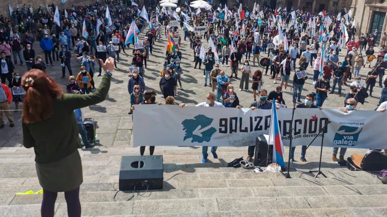 Manifestantes al final de la marcha en la compostelana plaza de A Quintana. Foto: Europa Press