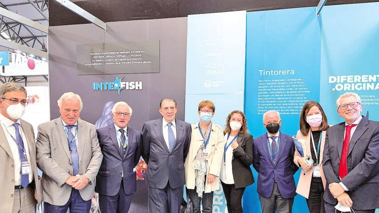 Miembros de Interfish con la secretaria general de Pesca y el director de Ordenación Pesquera en la pasada edición de Conxemar. Foto: Gallego