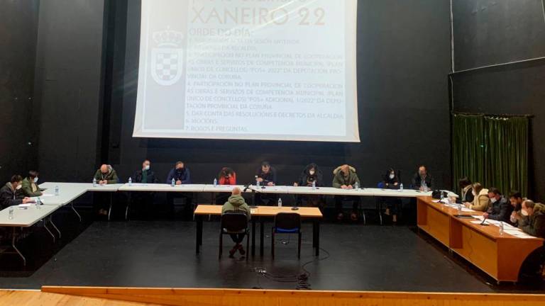 Una anterior sesión plenaria celebrada en Ordes, en este caso, la de enero de 2022. foto: CDO
