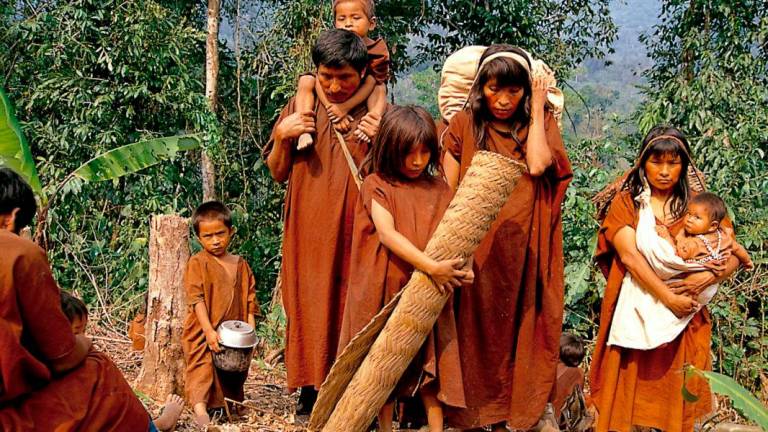 Indígenas de la etnia ashaninka, en la selva central de Perú. Foto: Xosé Abad