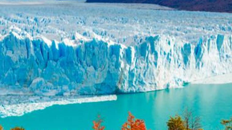 Deshielo de un glaciar, debido al aumento de la temperatura terrestre. Foto: Iberdrola
