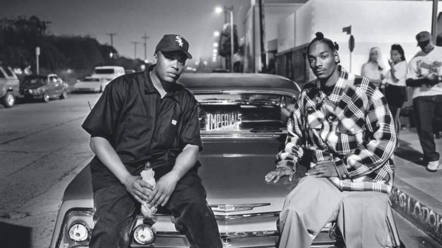 Dr. Dre (1965-actualidad) y Snoop Dogg (1971-presente)